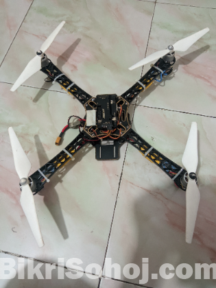 Quadcopter / drone